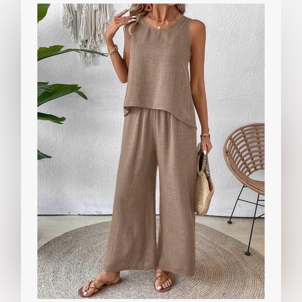 Women’s 2 Piece Resort/Vacation Outfit - Picture 2 of 7